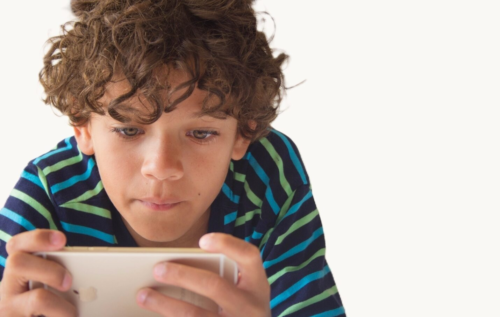 <p>About 50% of children carry a smartphone by age 11, but many parents and health professionals think that's too young. </p><p>Visit our Resource Library for guidance on this and other screen use topics.  </p>